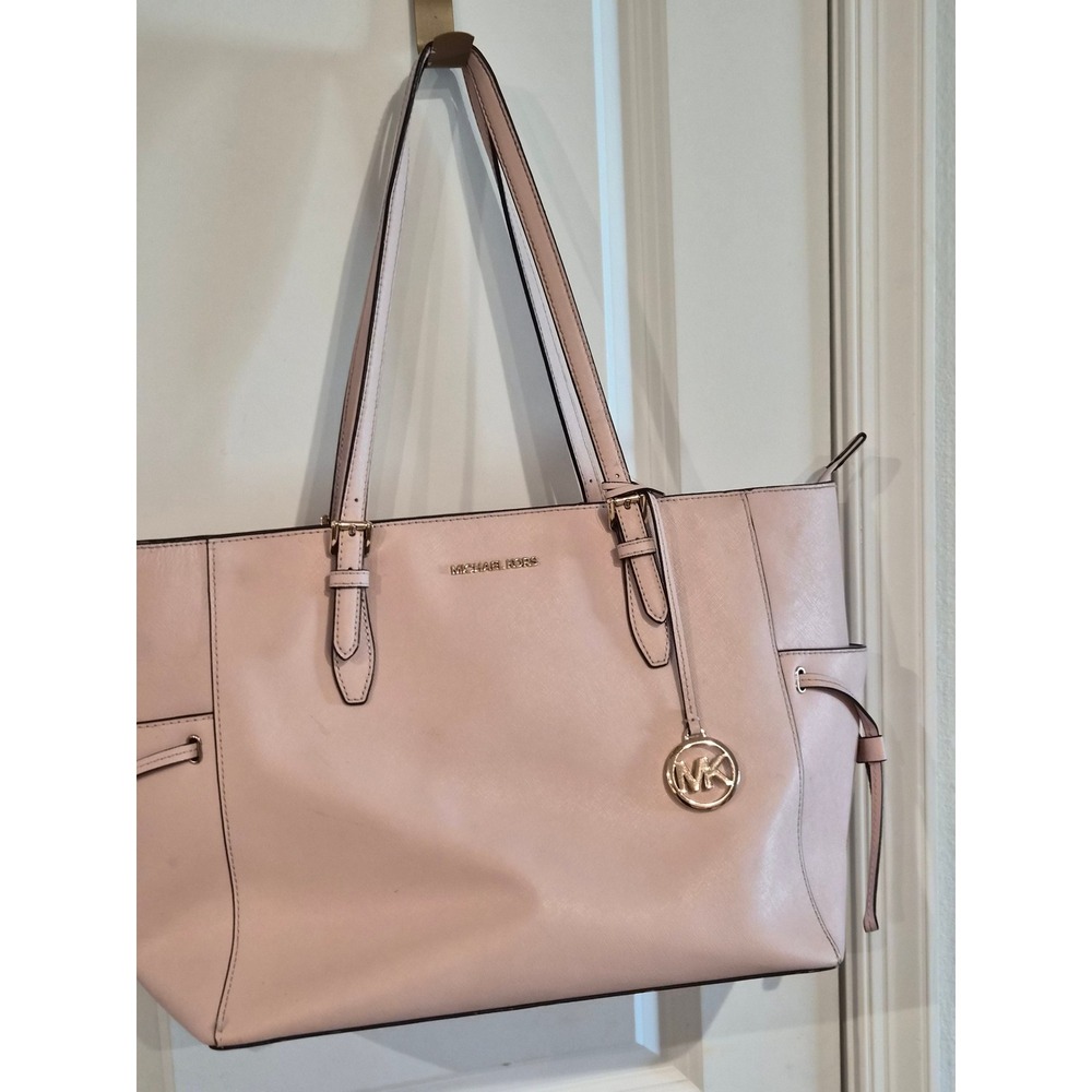 Michael Kors Voyager Tote Bag Pink Saffiano Leather Gold Hardware Shoulder Bag